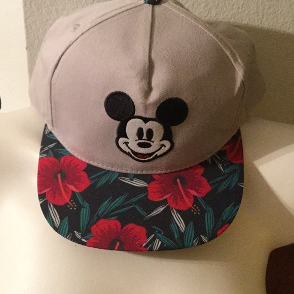 ❤️🌴NWT Fabulous Mickey Mouse Colorful Unisex Baseball Cap Adjustable ❤️🌴 - Picture 1 of 8